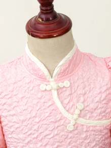 SHEIN Robe D'été Texturée À Col Montant Pour Jeunes Filles, Manches Bouffantes Boutonnées, Manches Courtes Avec Fermeture Éclair Au Dos