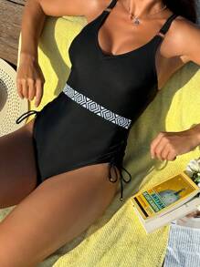 SHEIN Swim Maillot de bain une pièce avec imprimé géométrique d'été et découpes, pour le carnaval