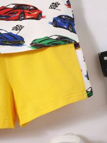 SHEIN Baby Boy Cartoon Car Pattern Round Neck Short-Sleeved Pullover Top And Shorts Two-Piece Set