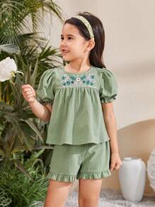 SHEIN Young Girl's Embroidered Short Sleeve Top With Puff Sleeves And Woven Solid Color Ruffle Shorts Two-Piece Set For Summer Vacation - Green - View 5
