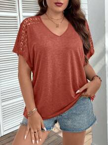 SHEIN LUNE 大尺碼女士蕾絲拼接v領t恤衫 - 亮橙色 - 查看 1