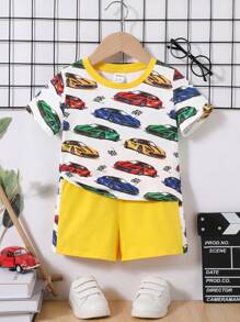 SHEIN Baby Boy Cartoon Car Pattern Round Neck Short-Sleeved Pullover Top And Shorts Two-Piece Set