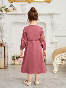 SHEIN Vestido De Princesa De Manga Larga Y Estampado De Hojas Doradas Para Niñas Jóvenes, Adecuado Para Fiestas Y Actuaciones En Verano - Naranja Coral - Ver 2