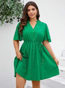 SHEIN Clasi Saint  Patrick Day Plus Size Solid Color Notched Neckline & Waist-Cinching A-Line Green Dress - Green - View 3