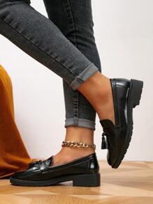 Minimalist Fringe Decor Loafer Flats