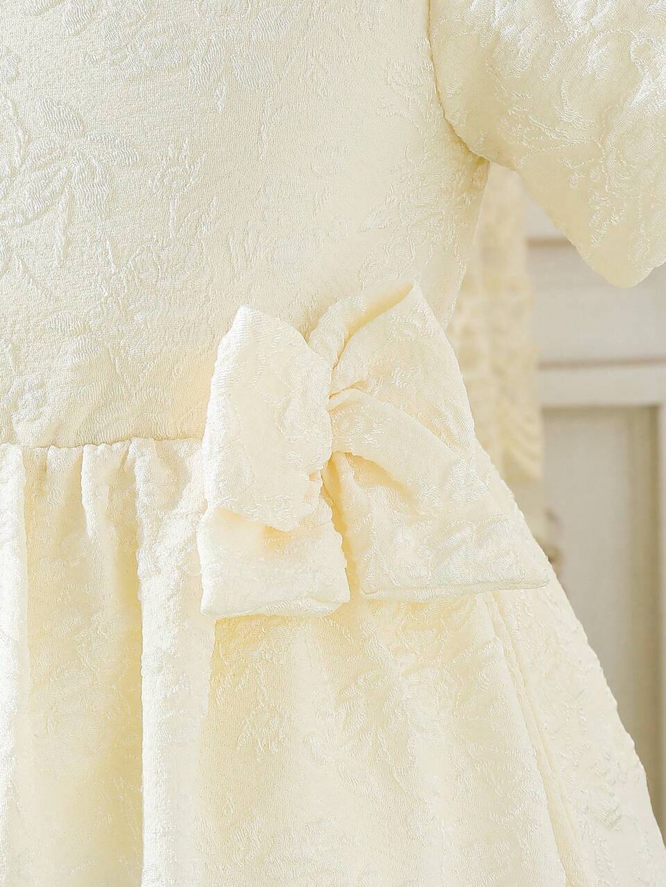 Young Girl's Puff Sleeve Princess Dress For Banquet, Piano Performance