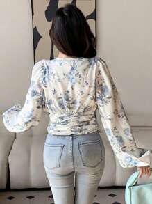 DAZY Women's Floral Print V-Neck Short Puff Sleeve Cropped Shirt With Waist-Cinching