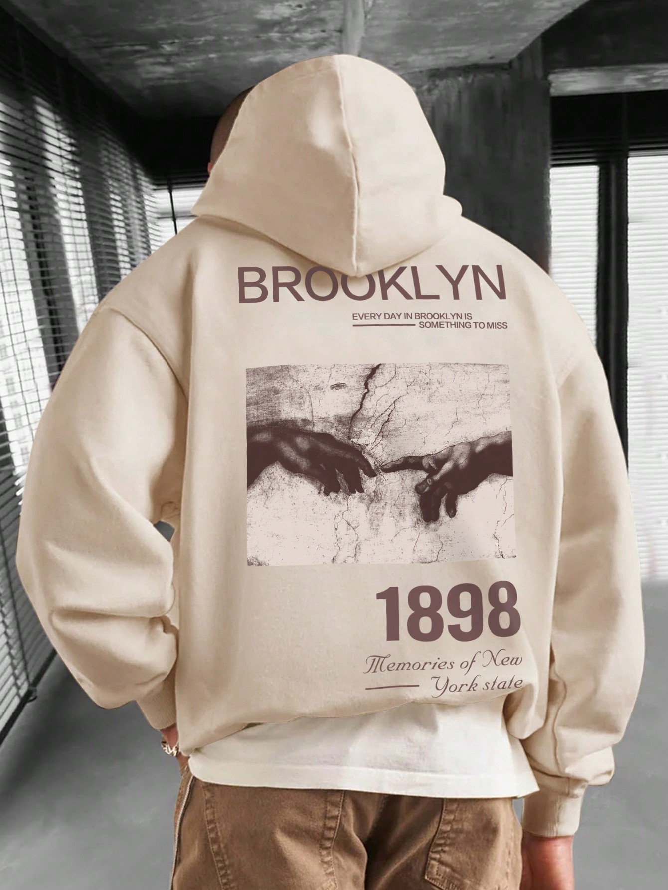 Manfinity Dauomo Men's Hooded Sweatshirt With Slogan And Gesture Print