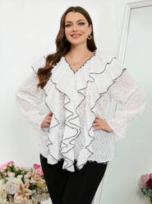 SHEIN Privé Plus Size Valentine's Day Elegant Fluffy Textured Commuting Design Shirt - Beige - View 4