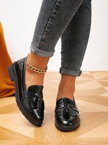 Minimalist Fringe Decor Loafer Flats
