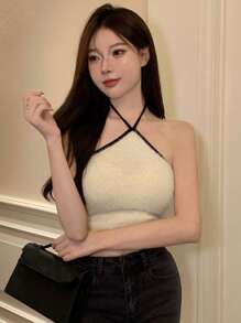 DAZY Contrast Trim Fluffy Halter Top