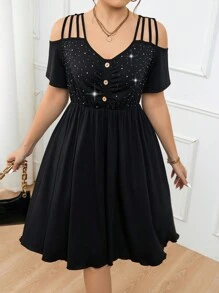 SHEIN Clasi Kurzärmliges Kleid in großen Größen mit Strasssteinen und Ausschnitt