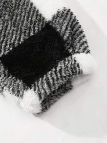 Extended Sizes Men's Plus Size Plaid Lapel Fleece Jacket - Multicolor - View 3