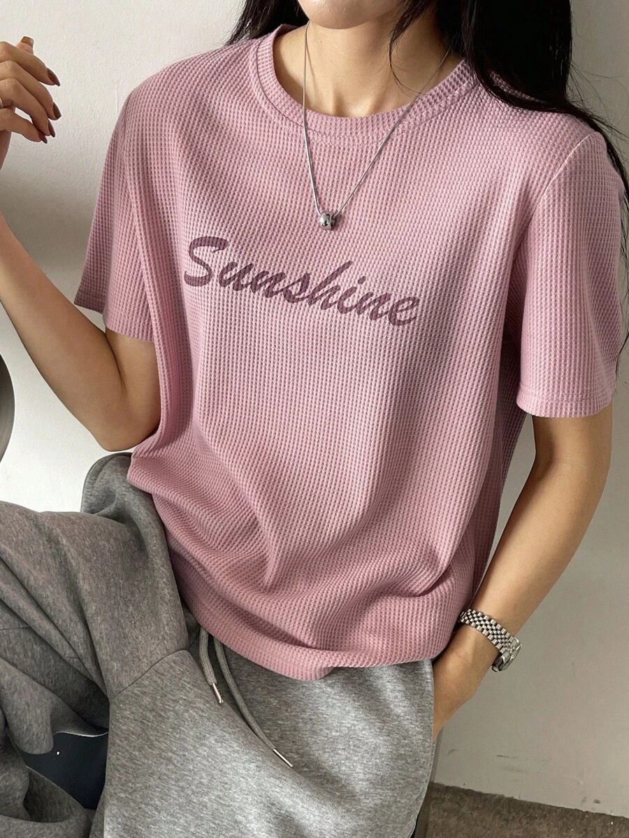 DAZY 女士短袖字母印花圆领纹理宽松夏季 T 恤 - 粉色 - 查看 1