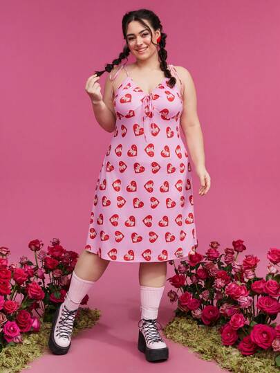 TOM & JERRY X SHEIN 大尺碼女士心形印花吊帶睡衣連衣裙