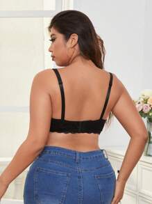 Plus Size Lace Bra With Underwire - Black - View 2