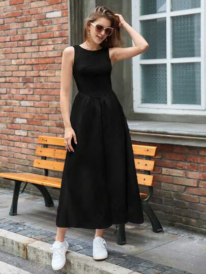 Maija 女士無袖腰部束縛連衣裙