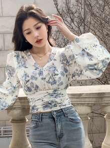 DAZY Women's Floral Print V-Neck Short Puff Sleeve Cropped Shirt With Waist-Cinching