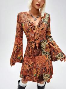 SHEIN ICON Vestido Impreso De Campana Con Manga Completa Y Atado Frontal Para Mujer - Multicolor - Ver 1