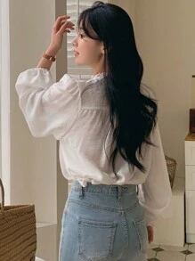 DAZY 女式灯笼袖衬衫，领口系带，荷叶边，长袖荷叶边上衣 - 白色 - 查看 2