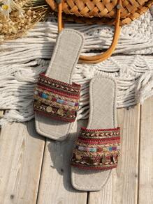 WRCVS Women Summer Flat Sandals With Chain Embroidery Sandals, Beige Flat Slippers Bohemian Retro Beaded Slippers Beach Shoes, Random Weaving Pattern