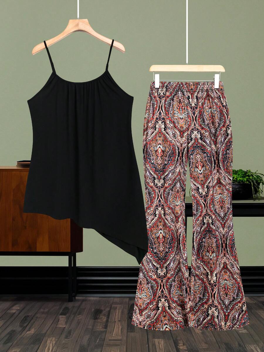 SHEIN LUNE Conjunto De Camiseta De Tirantes Asimétrica Y Pantalones Acampanados Floreados Para Mujer De Talla Grande - Negro - Ver 1