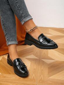Minimalist Fringe Decor Loafer Flats