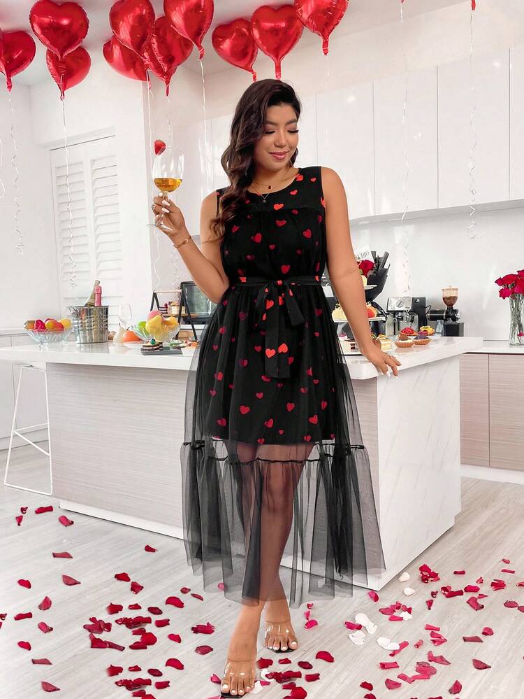 Plus Size Women's Heart Print Mesh Contrast Sleeveless Dress