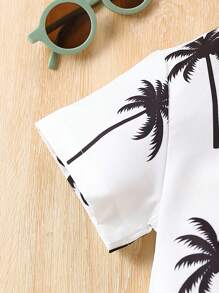 Ensemble 2 Pièces Pour Garçon Composé De Chemise À Imprimé Palmier Décontractée Et De Short En Jean Déchiré Bleu Clair Lavé À Taille Élastique, Pour Les Vacances