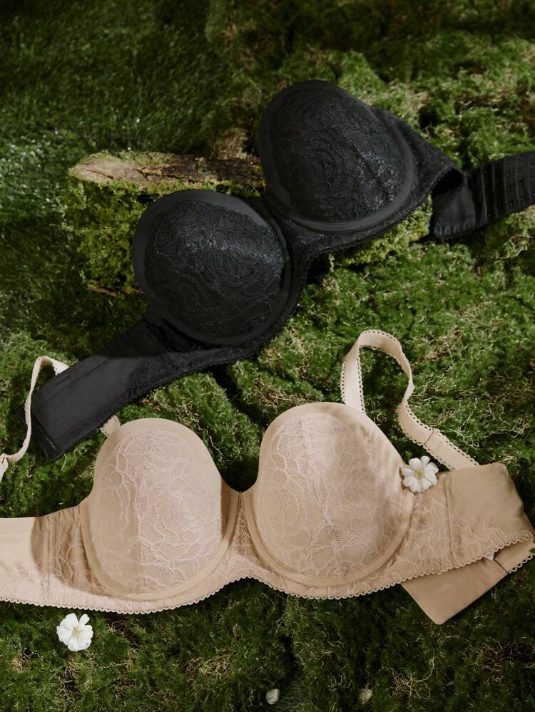 Soutien-gorge sans bretelles en dentelle noire push-up