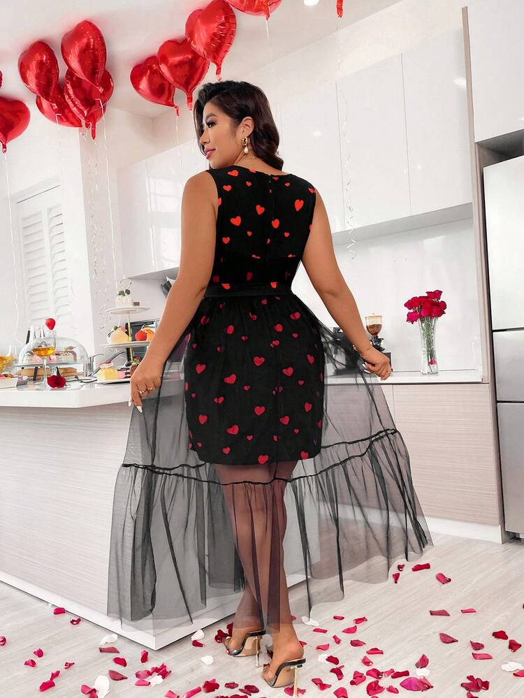 Plus Size Women's Heart Print Mesh Contrast Sleeveless Dress