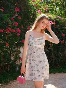 Vestido De Tirantes Con Estampado Floral Y Cuello Drapeado