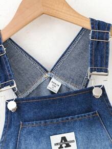 SHEIN 年輕女孩印染拼接牛仔裙配閃亮蕾絲裙，春夏季