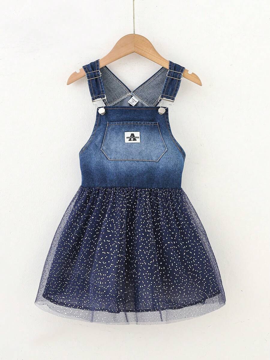 SHEIN 年輕女孩印染拼接牛仔裙配閃亮蕾絲裙，春夏季