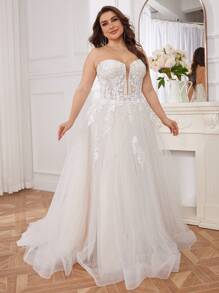 Plus Size Embroidered Tulle Bandeau Wedding Dress Elegant Bridal Dress,Bride - Beige - View 1