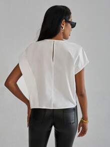 Aveloria 女士不对称下摆圆领衬衫