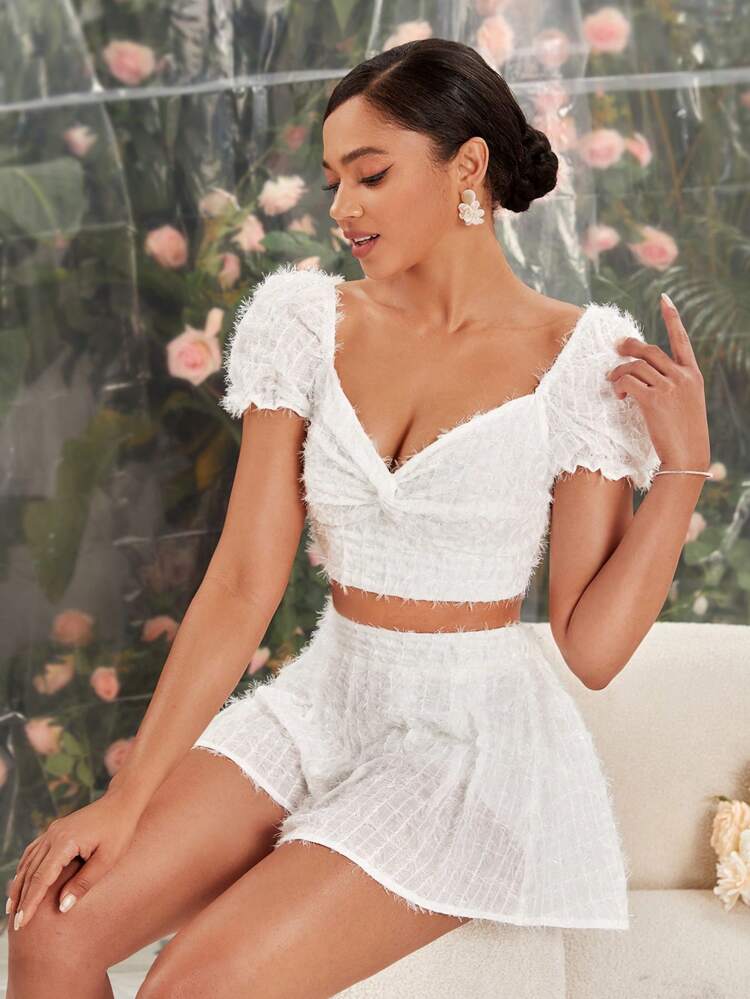 Short Sleeve Feather Decor Chic Twist Front Sweetheart Collar Crop Top And Shorts Set