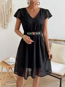 Chiquease V-Neck Floral Embroidery Jacquard Dress - Black - View 4