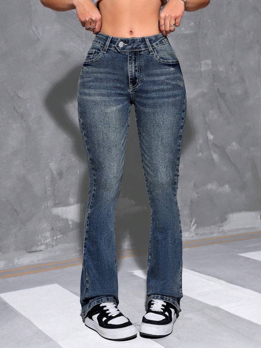 SHEIN Frenchy 女款修身喇叭牛仔褲 - 深色水洗藍 - 查看 1