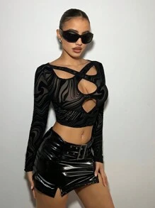 SHEIN ICON Top de mujer de primavera ajustado con malla aterciopelada transparente y diseño de cruz calado - Negro - Ver 3