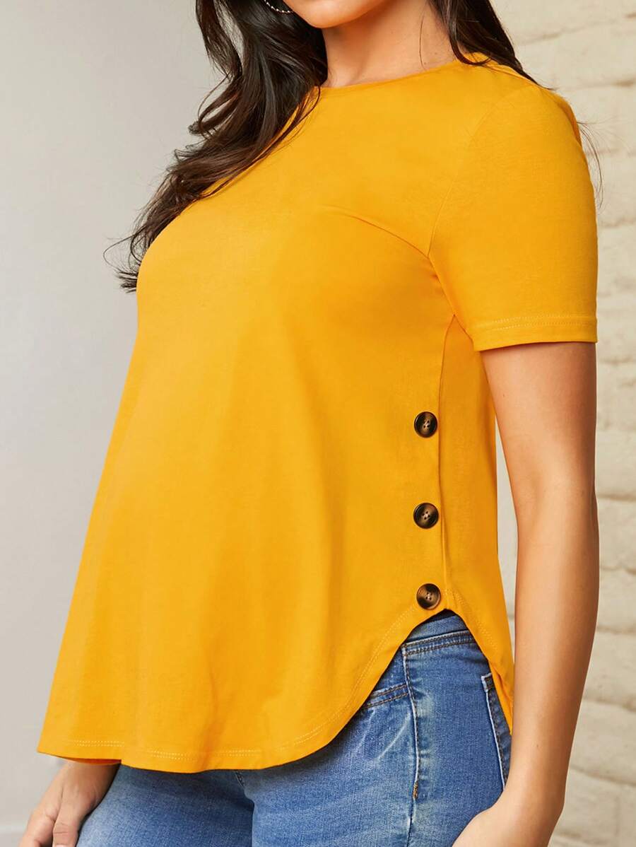 SHEIN Solid Color Maternity Loose Round Neck T-Shirt With Button Detail - Yellow - View 1