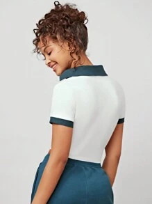 Forever 21 彩色區塊立領短袖女士復古大學風修身t恤,具有紐扣細節 - 白色 - 查看 2