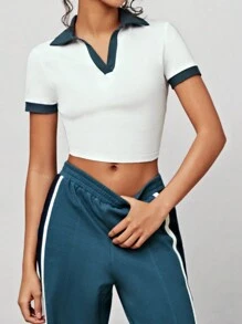 Forever 21 彩色區塊立領短袖女士復古大學風修身t恤,具有紐扣細節 - 白色 - 查看 1