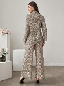 Mulvari 女士几何印花长袖衬衫和裤子两件套 2 件套 - 卡其色 - 查看 2
