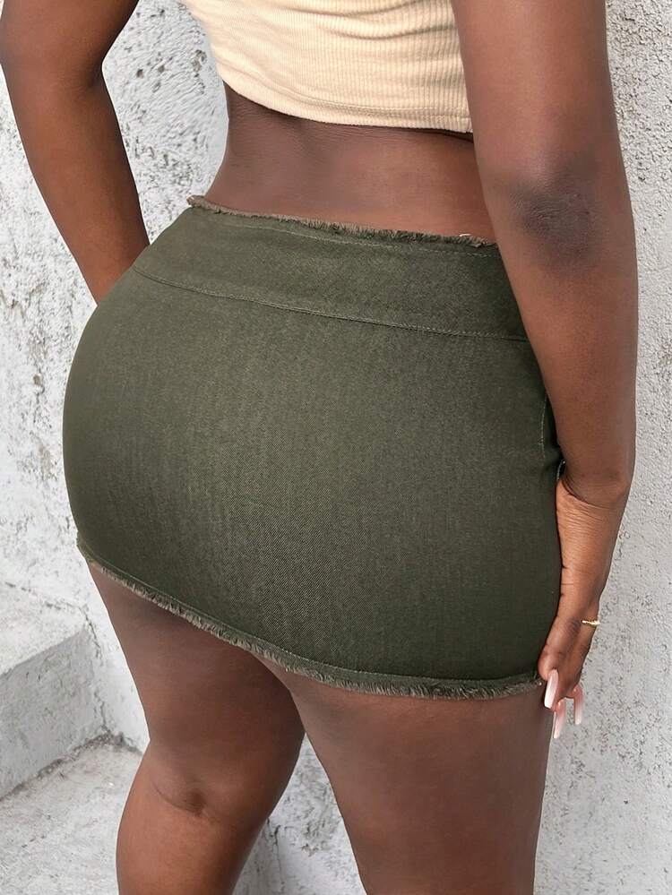 Women's Denim Frayed Hem Cargo Pocket Mini Skirt