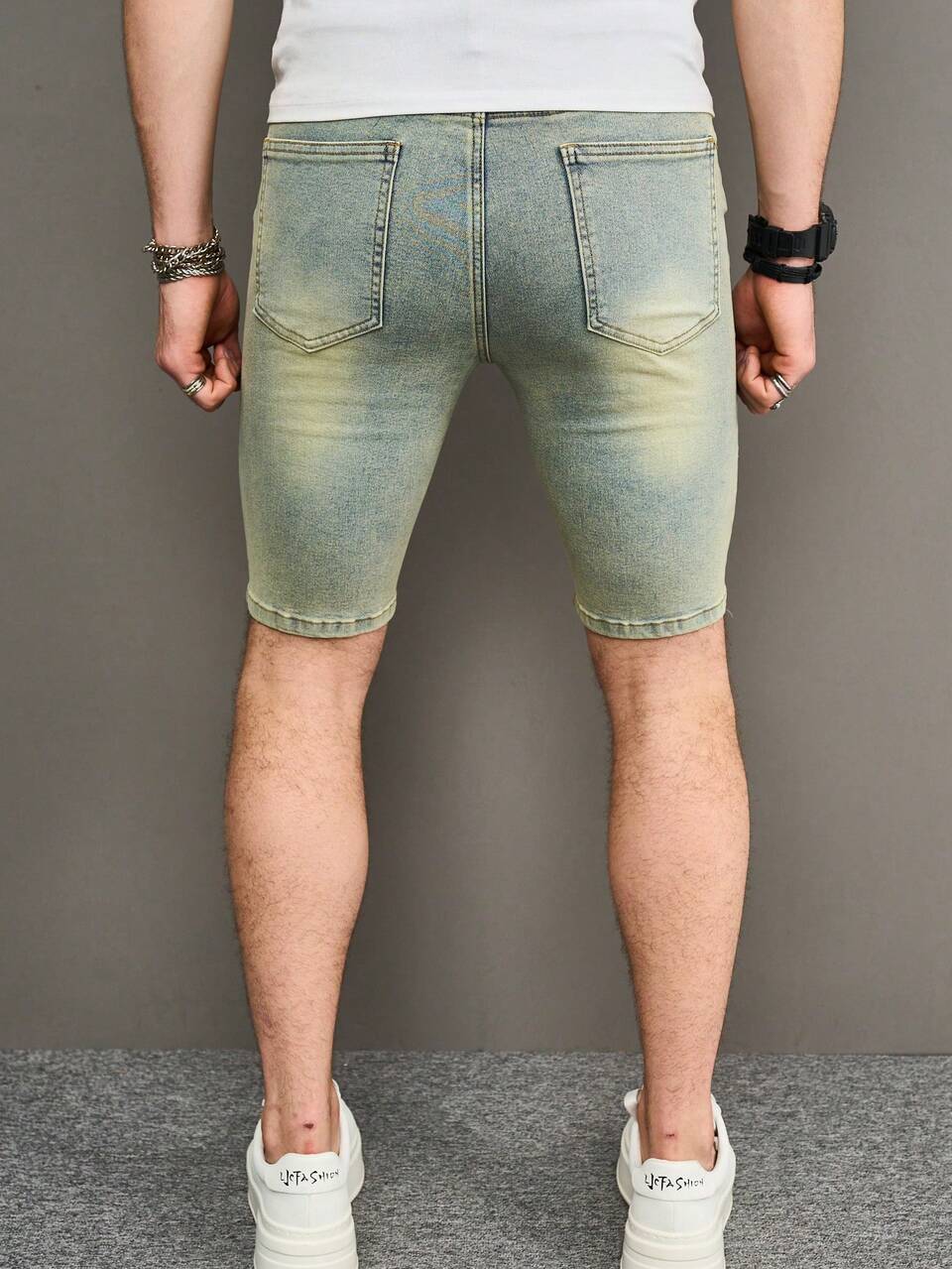Men's Water-Washed Jeans Shorts With Embroidery Detail