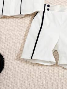 Jungen Formeller Anzug Zwei Stück Set, Beinhaltet Luxuriöses Gewebtes Fliege Dress Hemd Und Shorts