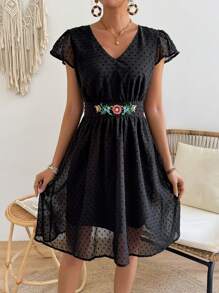Chiquease V-Neck Floral Embroidery Jacquard Dress - Black - View 3