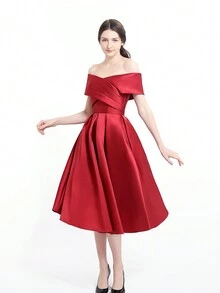 Solid Color Off-Shoulder Pleated Ball Gown Dress - Red - View 1