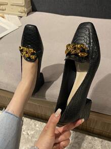 Thời trang Cổ điển Con rắn Mô hình Phong cách tối giản Của phụ nữ Giày phẳng Với Chóp giầy hình vuông , Kim loại Trang trí chuỗi Và Dày Gót chân - màu đen - Xem 6
